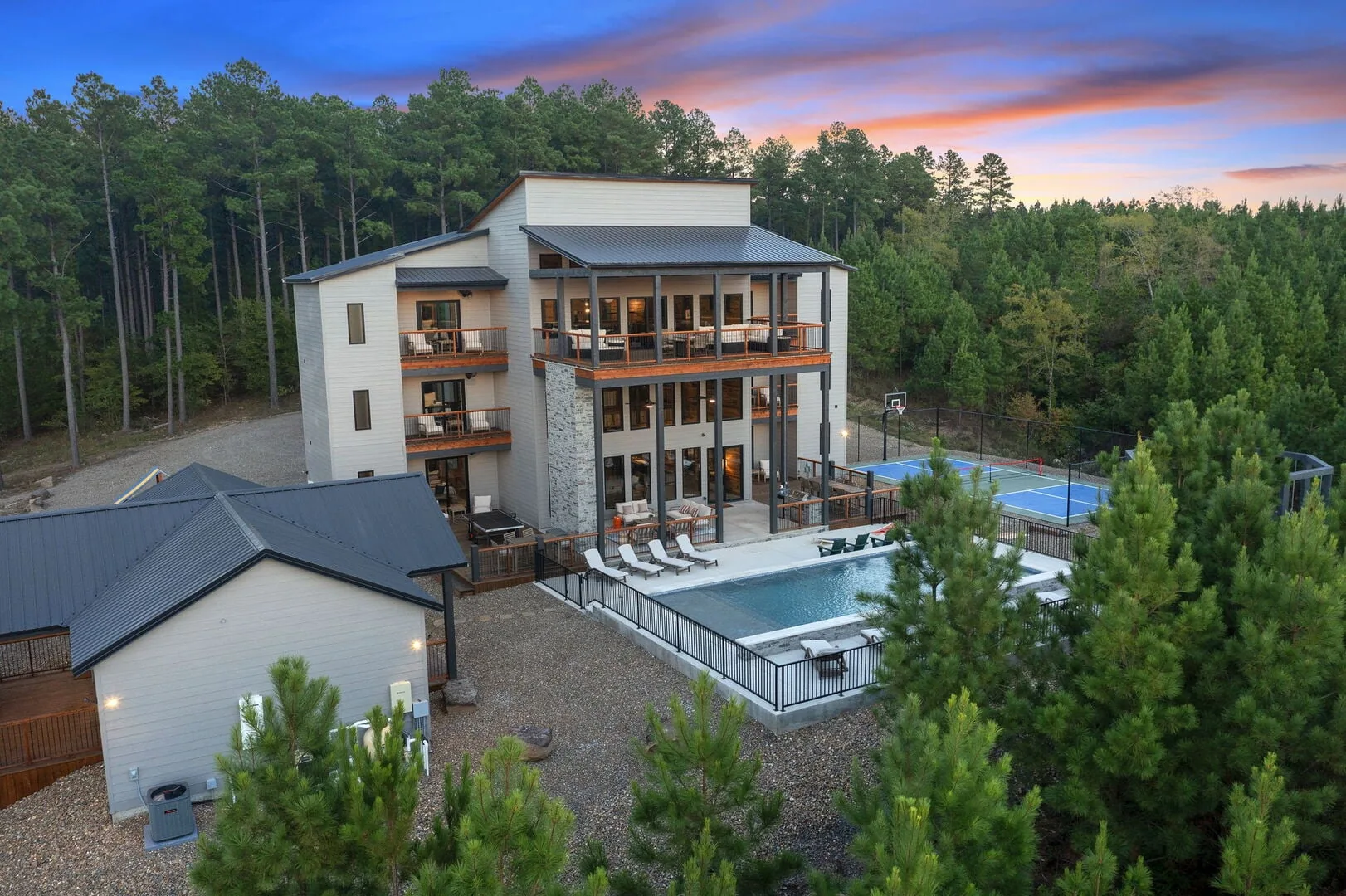 The Unicorn, pool and casita at dusk